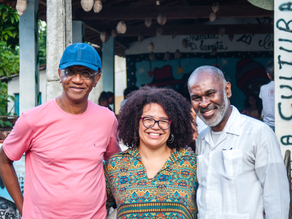 Baobá president Selma Moreira, Baobá Fund executive director (center) with Dr. Hélio Santos, president of the Instituto Brasileiro da Diversidade (left), and Giovanni Harvey, president of the Baobá Fund’s deliberative council.