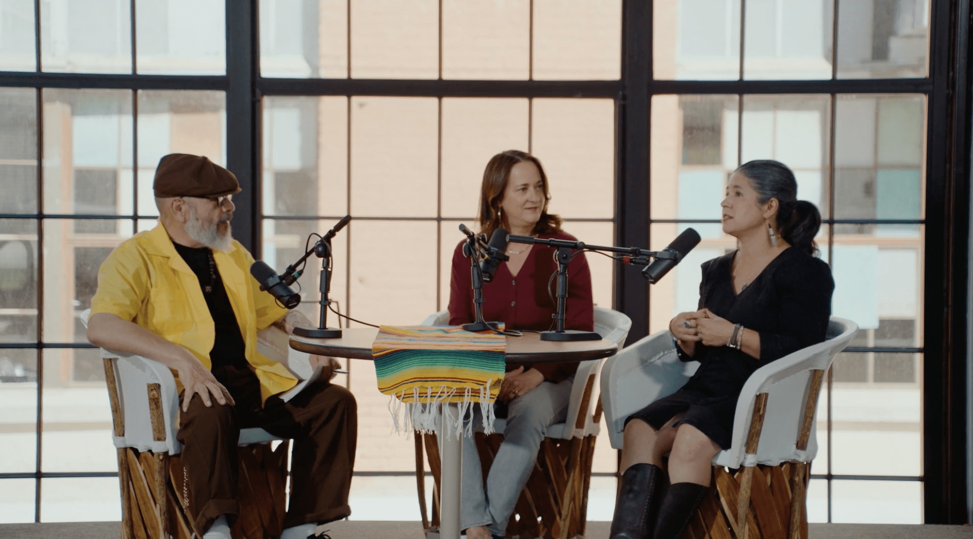 Ep4_Table_Guests1_2